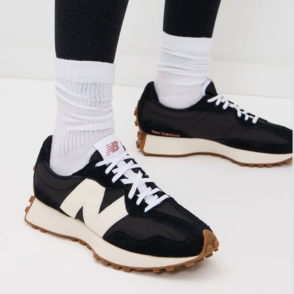 New Balance 327 Sneaker